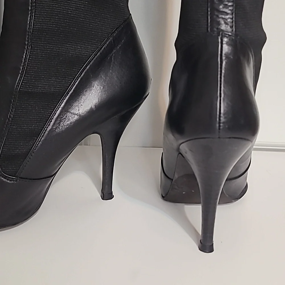 Stretch Out Women's Sleek Black Heeled Boots. Spain - Picture 3 of 11